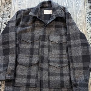 Filson Mackinaw Wool Cruiser Size 42 Large Gray and Black